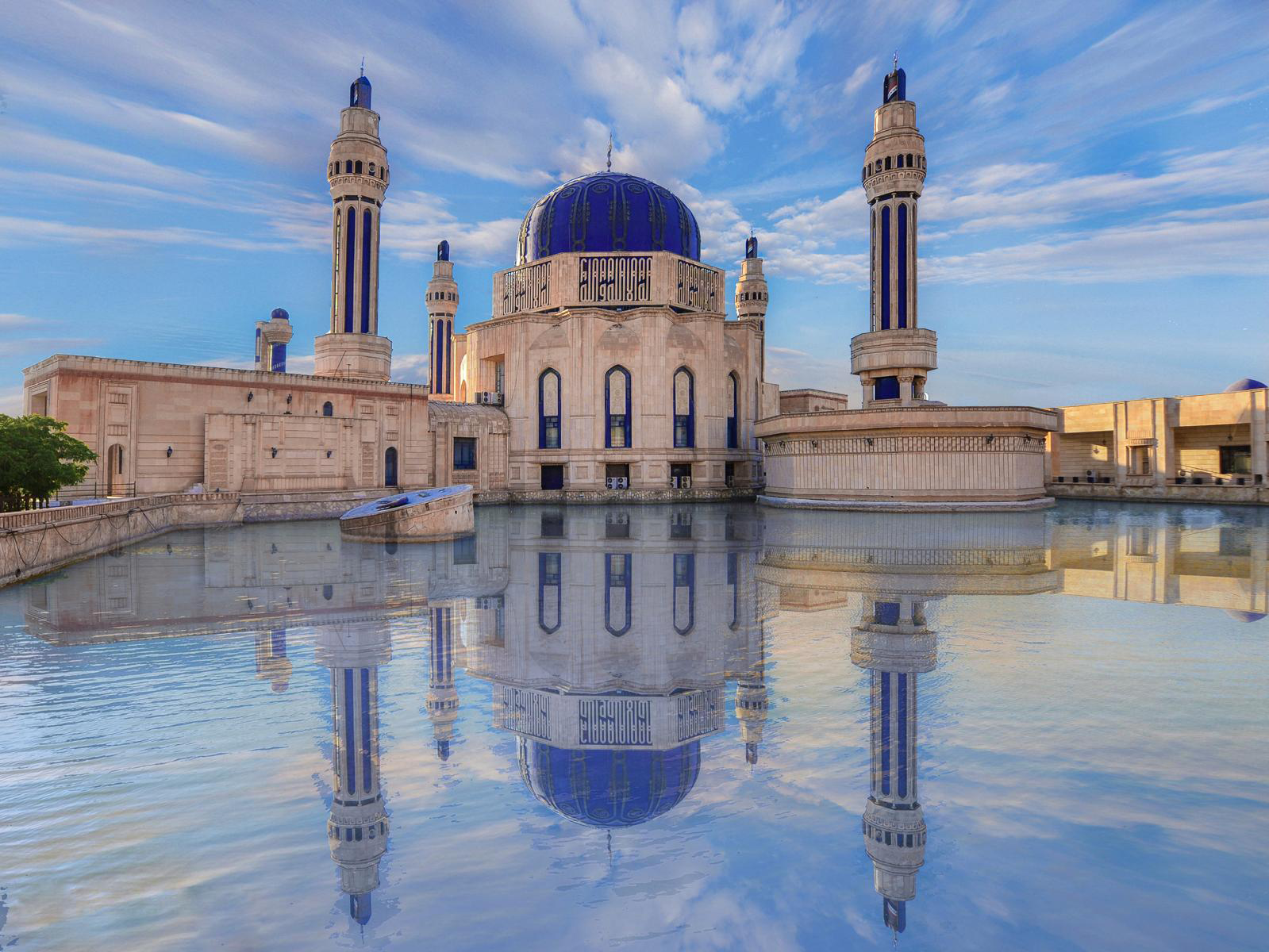 Al Bukhary Masjid Main Background